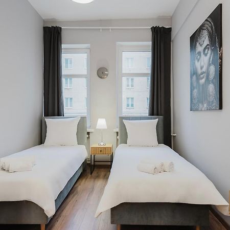 Hala Hostel - Pokoje Na Wylacznosc Tuz Przy Dworcu Gdynia Ngoại thất bức ảnh